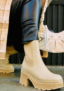  The Nancy taupe boot