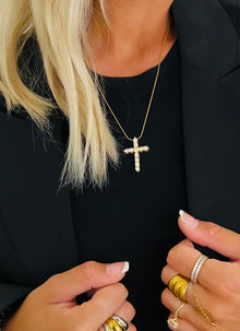  Xlg diamond cross necklace