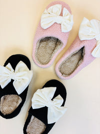 Cozy bow slippers