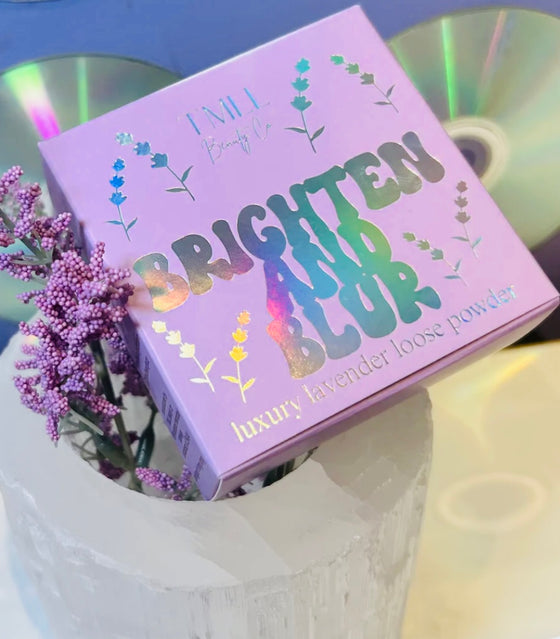 Brighten and blur lavender setting powder