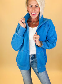 Preorder eta 12/28- hikes in telluride zip-up jacket