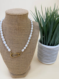 Beach walk pearl necklace