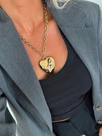 The Lola heart necklace