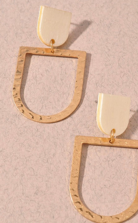 WOODEN CUTOUT DROP EARRINGS