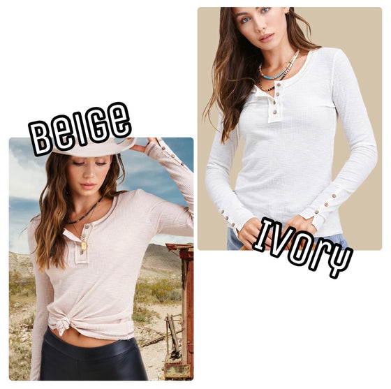 MOUNTAIN HIDEAWAY HENLEY TOP/ AVAILABLE IN 2 COLORS