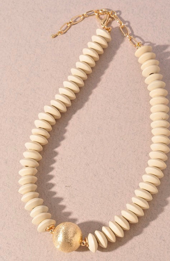 WOODEN BEAD NECKLACE